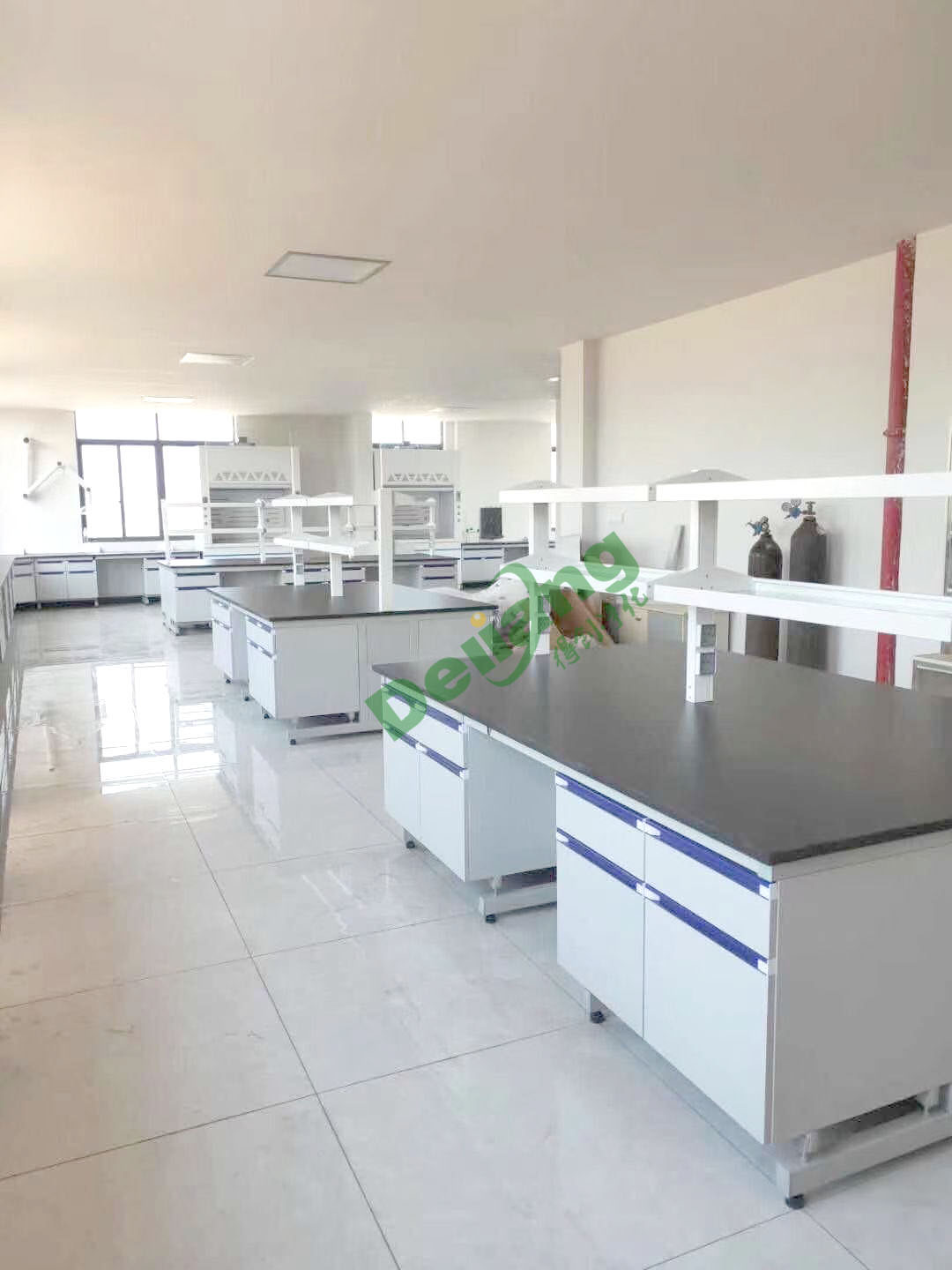 大學(xué)實(shí)驗(yàn)室設(shè)計(jì)