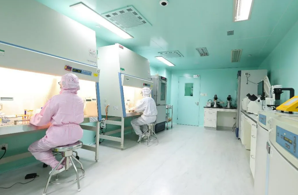 醫(yī)院檢查科實(shí)驗(yàn)室PCR